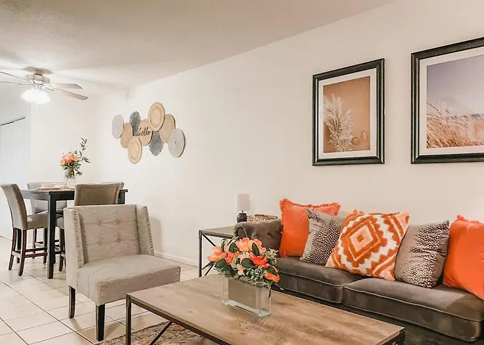 Affordable Retro Retreat 80s Townhome