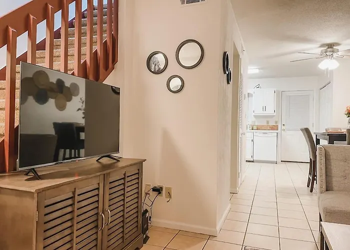 Holiday home Affordable Retro Retreat 80s Townhome Tallahassee