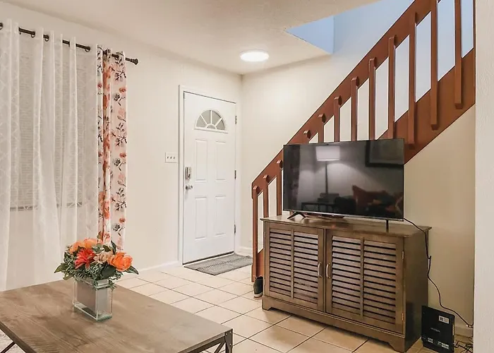 Holiday home Affordable Retro Retreat 80s Townhome Tallahassee
